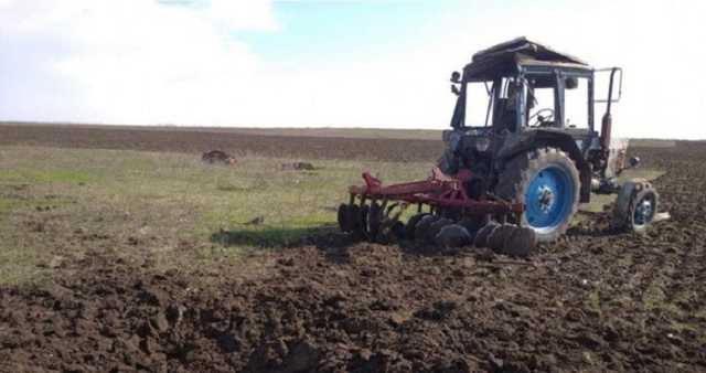 В Донецкой области на мине подорвался трактор