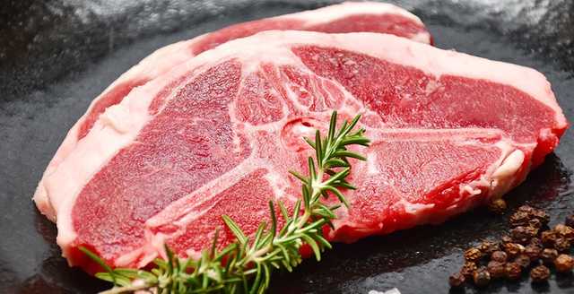 Єврокомісія обговорює заборону на рекламу червоного м’яса