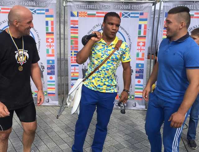 Депутат-борец Жан Беленюк выиграл у немца бронзу на чемпионате Европы