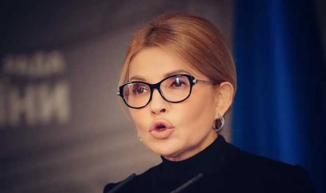 Тимошенко пришла в Раду с новой прической