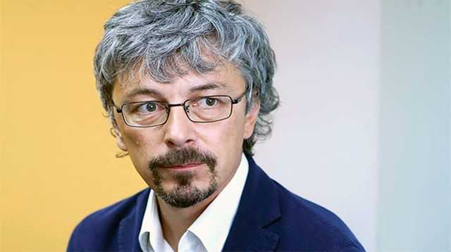 Міністр Ткаченко культурно подарує “Літаючу тарілку” Вагіфу Алієву