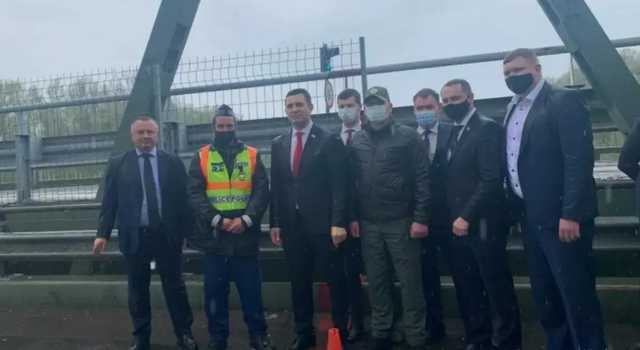 Зачем Тищенко поперся инспектировать Закарпатскую таможню?