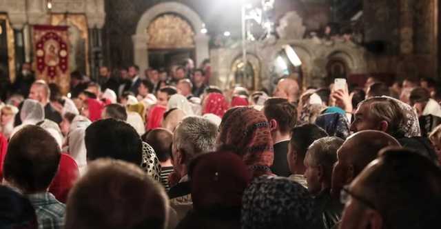 В Киево-Печерской лавре прихожане УПЦ МП массово нарушали карантин