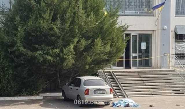 В полиции расследуют три версии убийства экс-зам главы Акимовского района