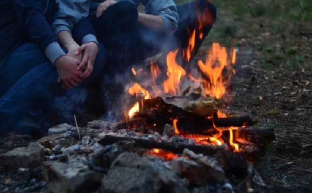 Позвали жечь костер: 12-летний школьник изнасиловал маленькую девочку на глазах у братьев