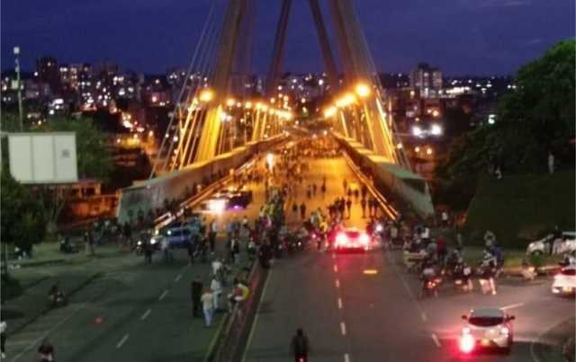 Колумбія припиняє експорт кави через перекриття доріг. Протести тривають