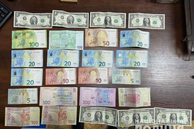 Киевский коп обокрал пострадавшего: реакция полиции