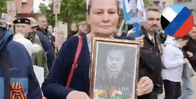 Монтян гуляла по оккупированному Донецку с портретом деда Зеленского