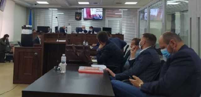 Янтарный суд длинною в вечность