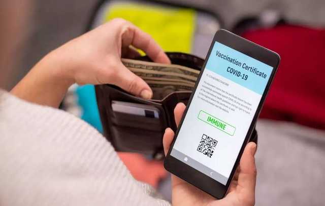 В Украине с 1 июля могут запустить COVID-сертификаты: в МОЗ объяснили необходимость