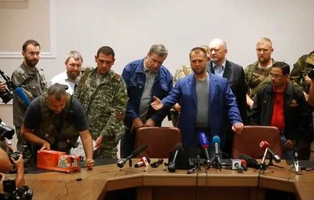 Паспортизация и террористы в Госдуме: как Россия поглощает Донбасс