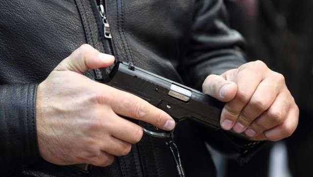 В Киеве пассажир выстрелил в водителя автобуса, его задержали