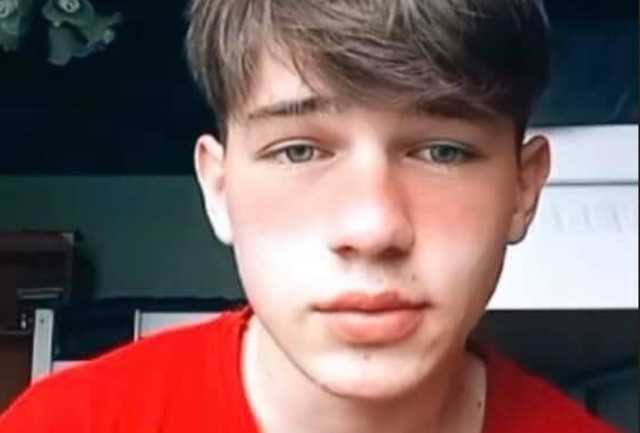 В Киеве с моста прыгнул 15-летний парень, потерявший родителей из-за COVID-19 – СМИ