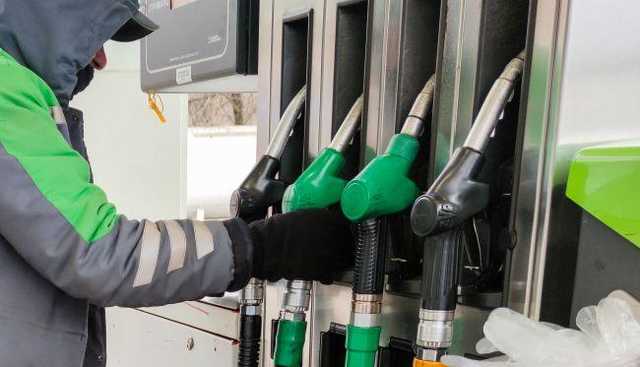 АЗС обязали опустить цены на бензин ниже 30 грн: обнародована новая максимальная цена