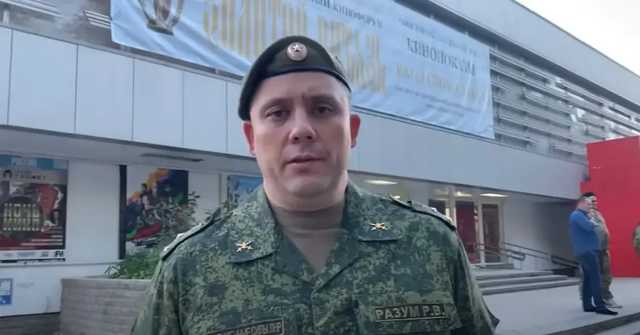 Включили фильм про АТО: В Крыму сорвали показ пропагандистского кино «Ополченочка»