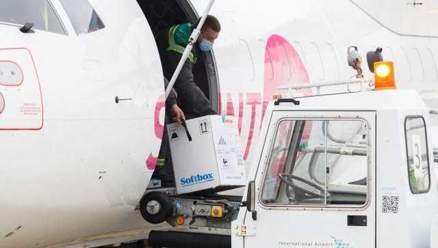 Украина получила первую партию вакцины Pfizer, приобретенную за средства госбюджета