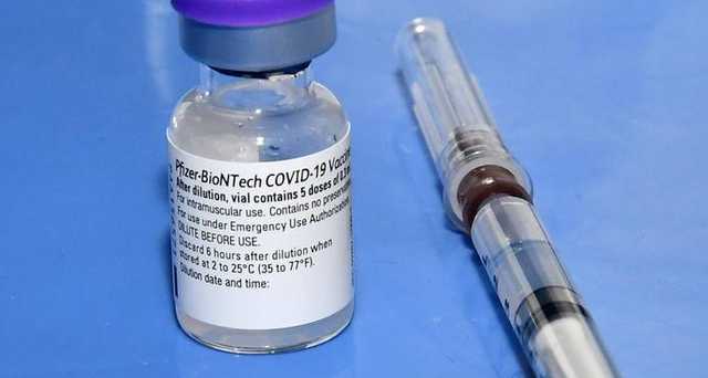 В Минздраве объяснили, кого вакцинируют новой партией Pfizer