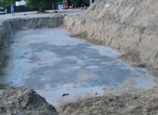 Активисты-экологи заявляют об уничтожении Молодежного пляжа в Гидропарке