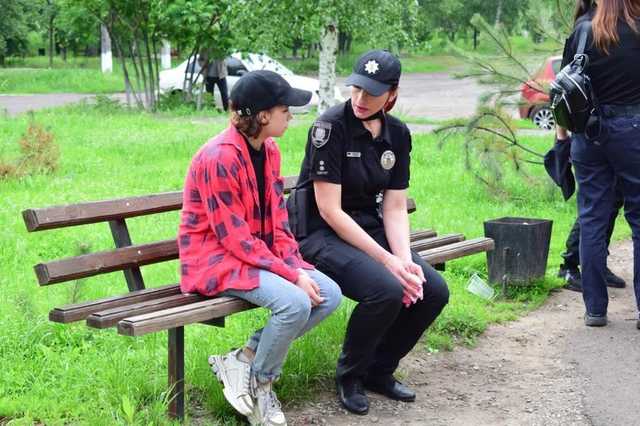 На Донбассе девушка-подросток перешла минное поле, чтобы сбежать из оккупации – МВД