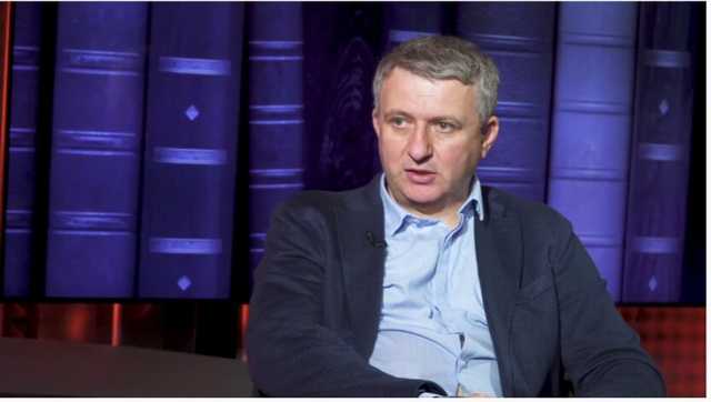 Романенко сказал, что у олигархов появились опасения относительно планов Зеленского