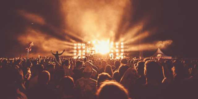 Дослідження показують, що концерти у приміщеннях під час пандемії можуть бути безпечними