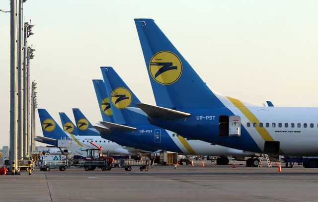 МАУ возобновляет авиарейсы в Афины