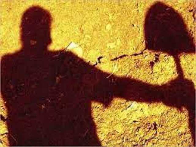 В Днепре отец убитого педофилом ребенка поджог и закопал мужчину