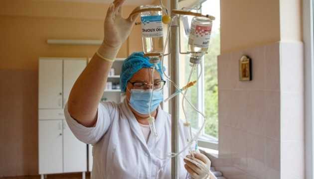 ВР приняла законопроект по выплатам медработникам, пострадавшим от COVID-19