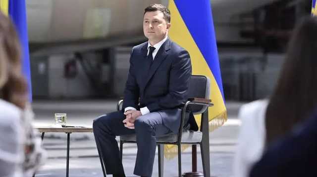 В Раду внесли законопроект Зеленского об олигархах. Его обозначили как неотложный