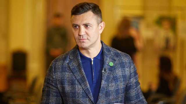 Слуга народа Тищенко требует назначить на Закарпатскую таможню своего человека Костину