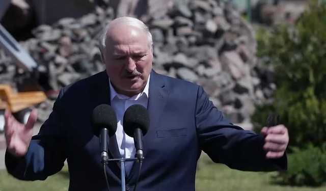 Лукашенко: мы не можем стать Украиной и воевать против России