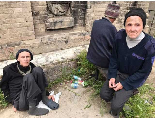 В Одессе из психбольницы выбросили на кладбище троих беспомощных пациентов