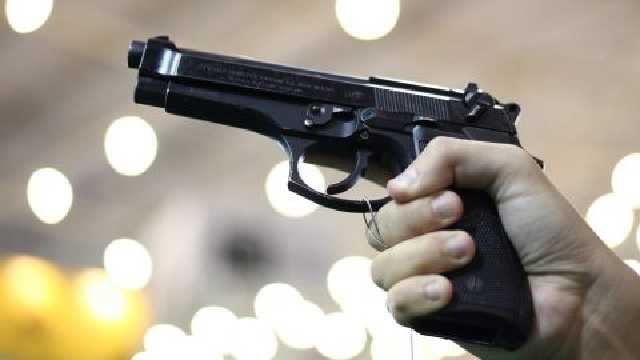 В Украине адвокатам могут разрешить носить с собой травматическое оружие