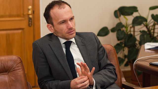 Малюська: с начала президентства Зеленского олигархи себя ведут тихо, как мыши