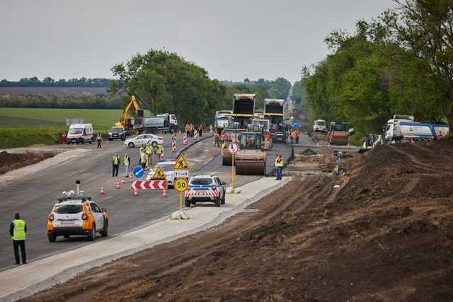 Мы строим крутые дороги, - Зеленский