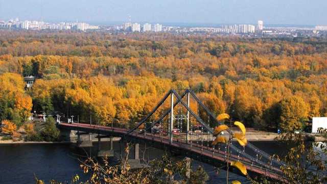 Суд окончательно забрал землю на Трухановом острове в охранников Медведчука