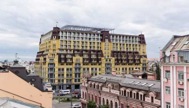 Суд разрешил ввести в эксплуатацию скандальный дом-монстр на Подоле