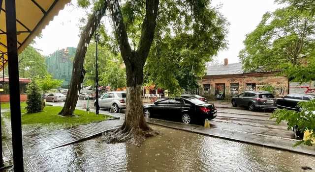 Одесса ушла под воду после сильного ливня