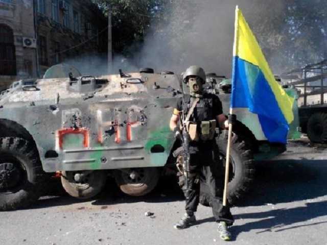 «Сине-желтые флаги должны появиться в каждом уголке нашей страны», — Зеленский об освобождении Мариуполя