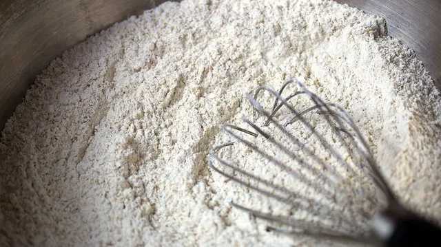 Для витаминизации украинцев Рада может обязать производителей обогащать муку фолиевой кислотой