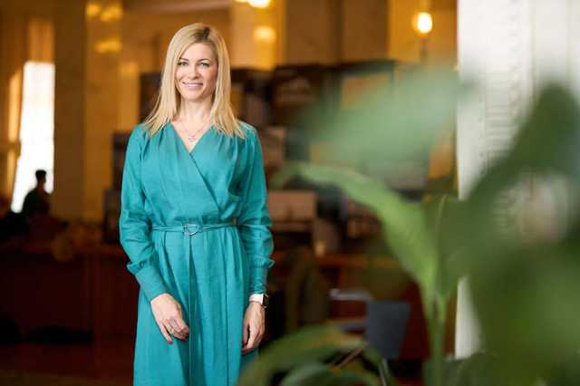 Лютый гламур: Геращенко расстроили цветы для нардепа-именинницы