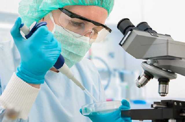 США инвестируют более 3 млрд долларов в разработку противовирусных препаратов от COVID-19