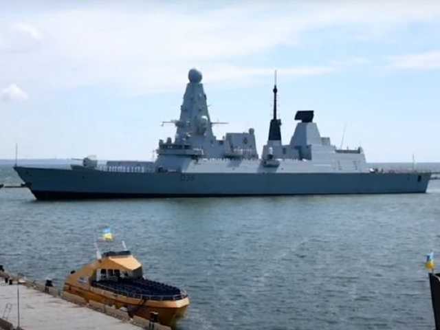 В Одессу вошли сразу два корабля НАТО