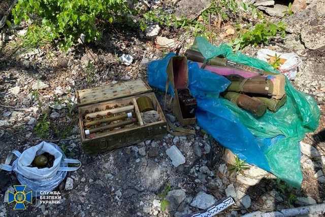 СБУ обнаружила тайники с оружием на Луганщине и Ривненщине