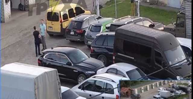 В Харькове помощник депутата устроил стрельбу на парковке, ранив человека