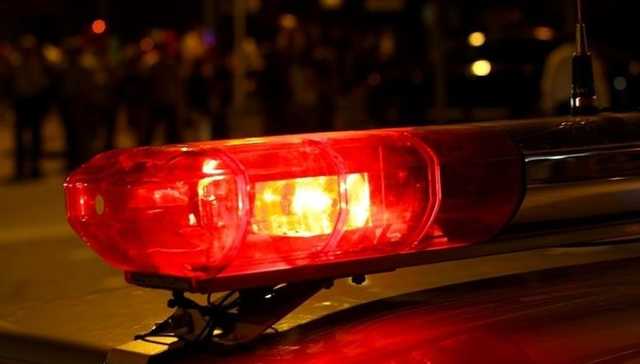 В Харькове легковушка разбилась о грузовик, меняющий рекламу, есть пострадавшие