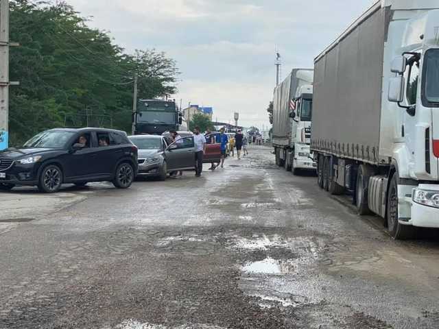 Украинские болельщики застряли на границе перед матчем сборной на Евро-2020