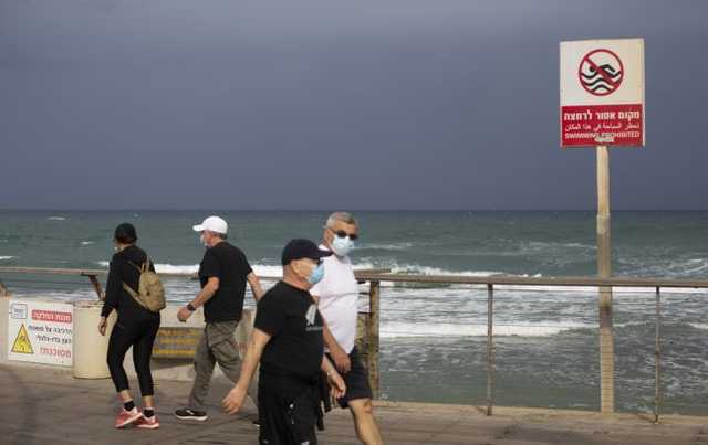 Израиль вернулся к масочному режиму из-за роста заболеваемости коронавирусом