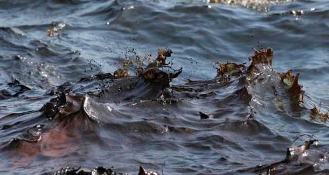Стало чорним: брудне море в Одесі налякало українців