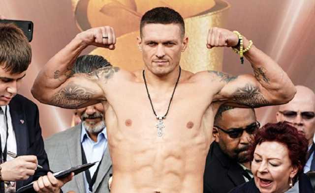Уже осенью Усик может стать обладателем сразу трех чемпионских поясов